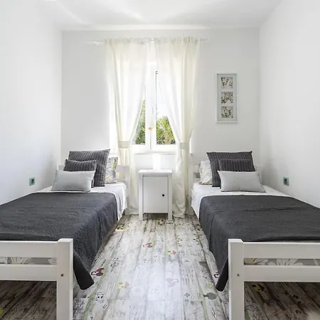 Paradise View * تروغير